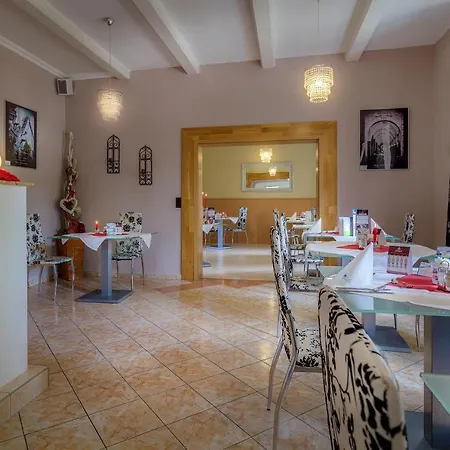 Hotel Dubener Heide Krippehna